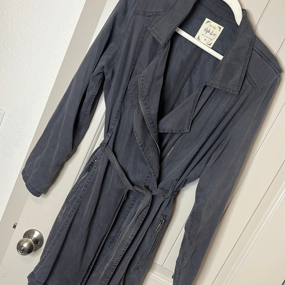 Spring coat - Picture 1 of 5